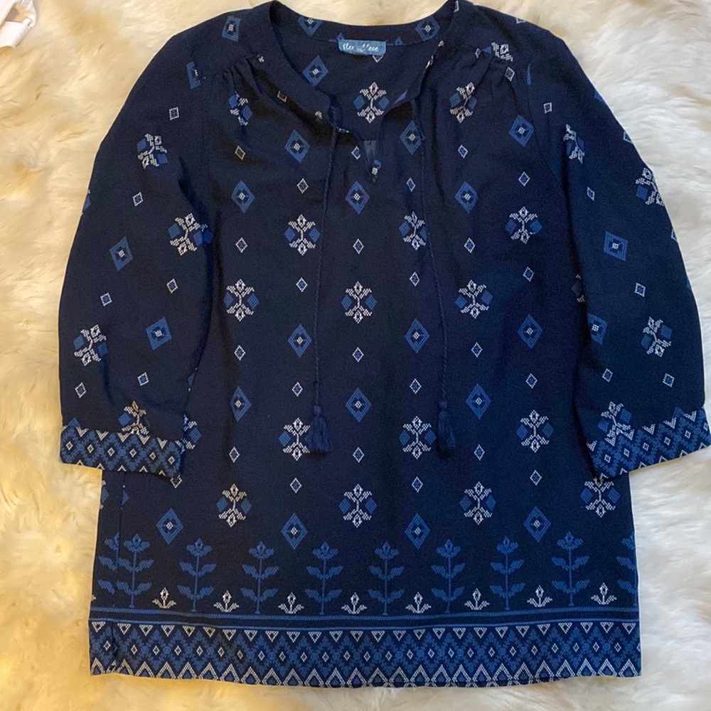 Quarter sleeve blouse